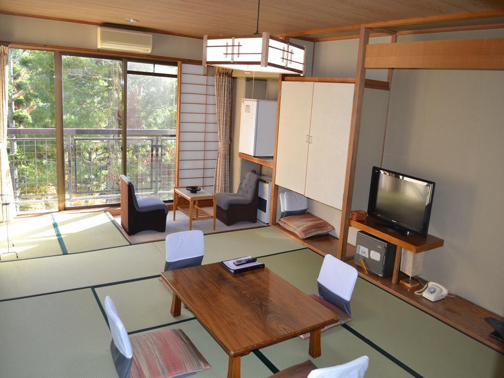 Hishino Onsen Tokiwakan Komoro Bagian luar foto