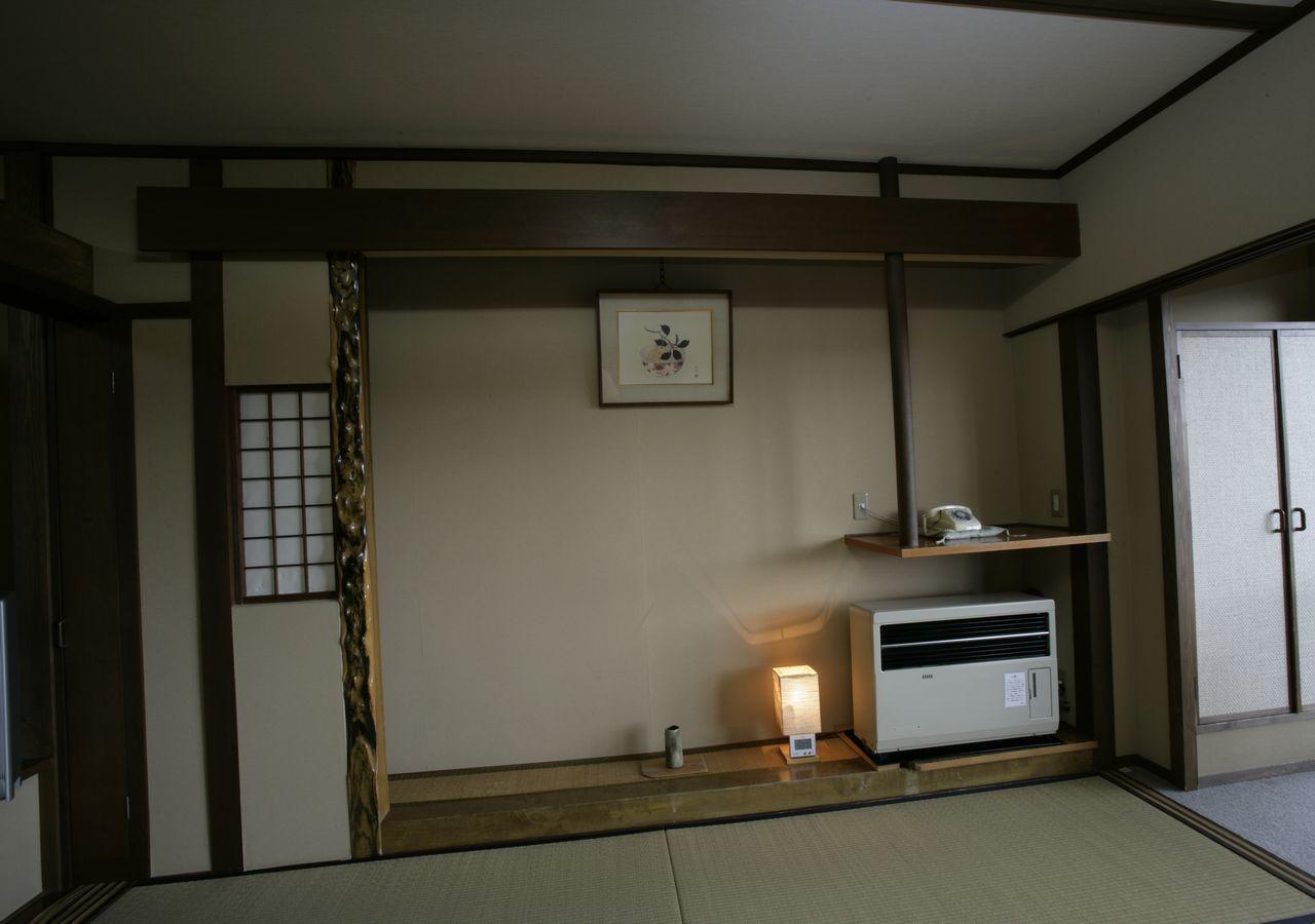 Hishino Onsen Tokiwakan Komoro Bagian luar foto